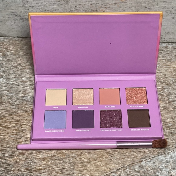 Ulta Beauty Violet Hour Eye Shadow Palette 8 Shades With Brush 0.72g/0.02 oz New - Picture 2 of 16